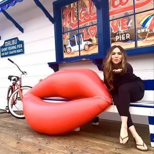 Meet your Posher, Wendy